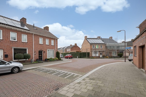 Medium property photo - Vader Vincentiusstraat 22, 4731 JP Oudenbosch